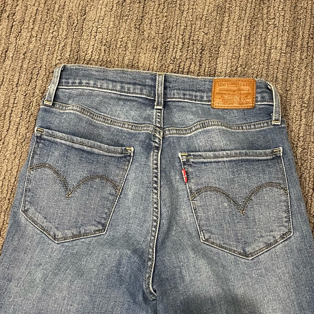 Levi’s 724 high rise straight crop jeans - Picture 6 of 10